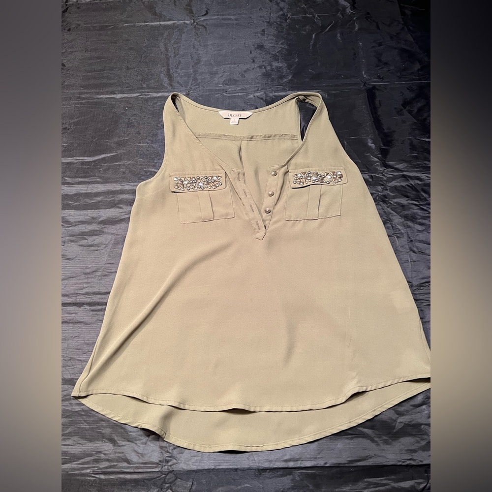 Women’s olive green tank top. Size small
